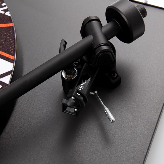 RB110 Tonearm Detail